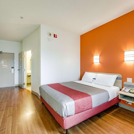 Motel 6-Brampton, ON - Toronto Exterior foto