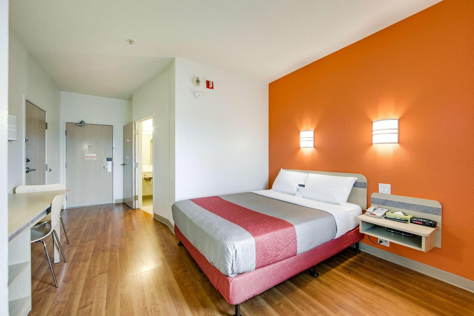 Motel 6-Brampton, ON - Toronto Exterior foto