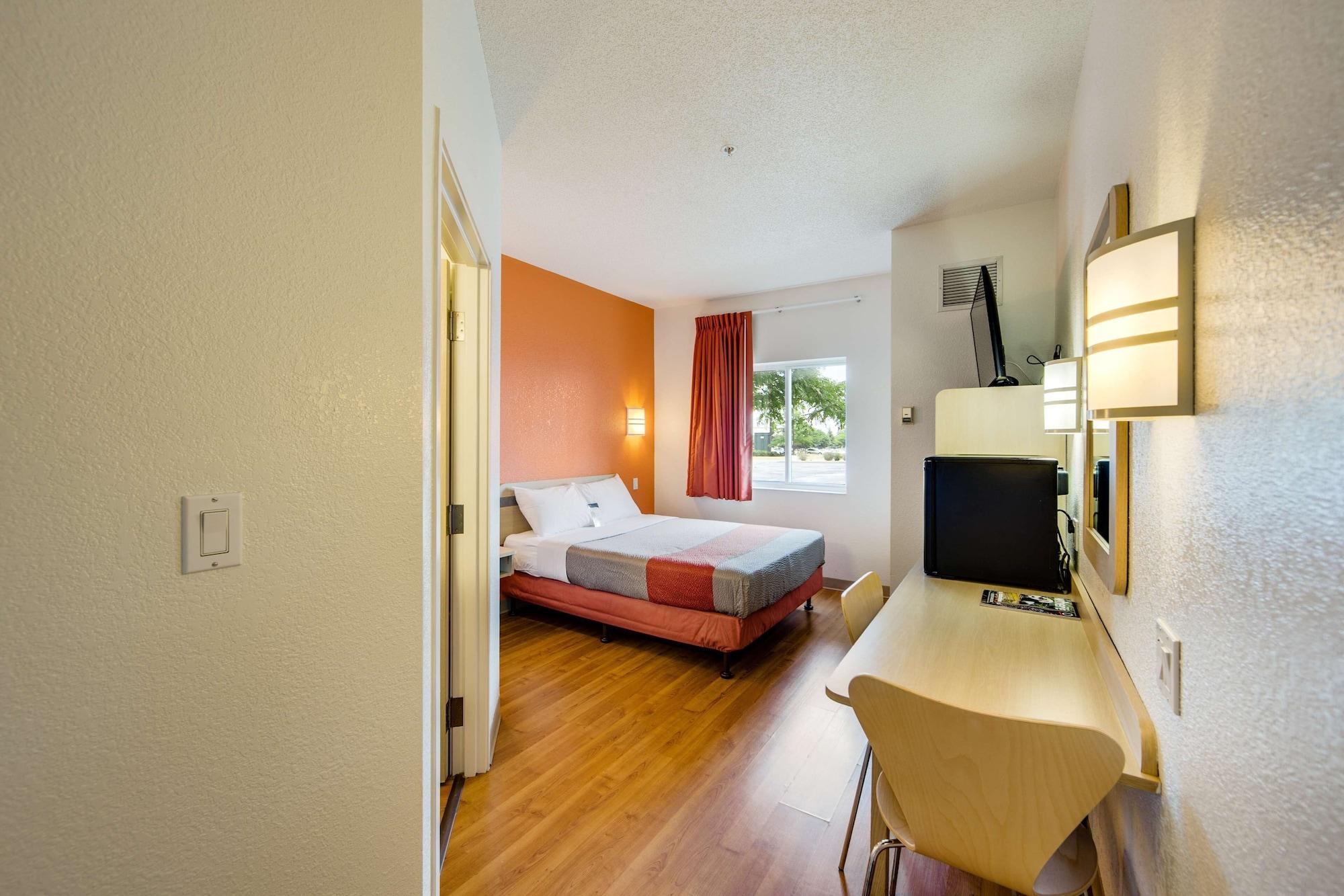 Motel 6-Brampton, ON - Toronto Exterior foto