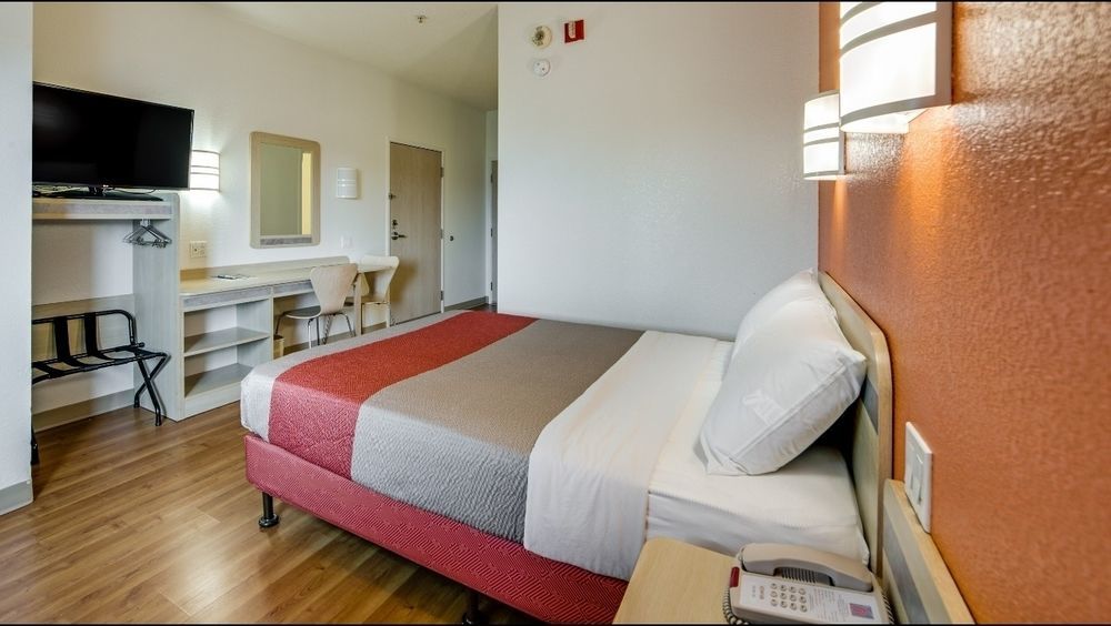 Motel 6-Brampton, ON - Toronto Exterior foto