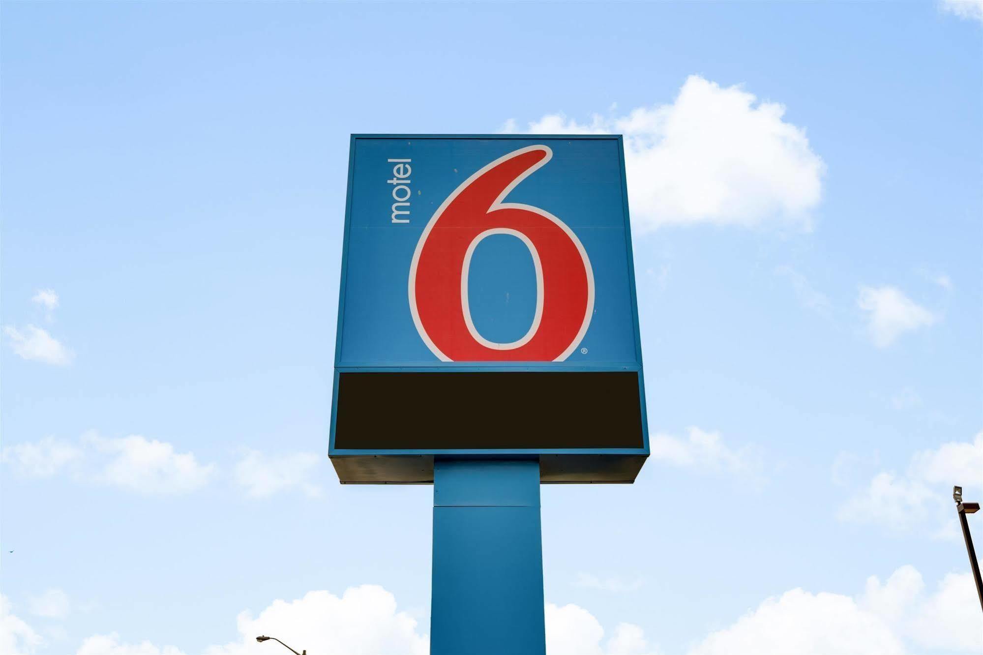 Motel 6-Brampton, ON - Toronto Exterior foto
