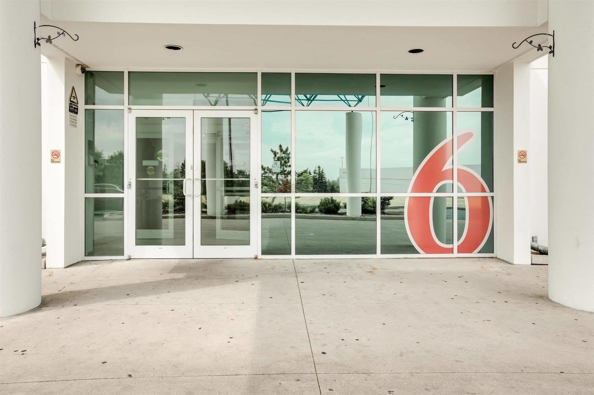Motel 6-Brampton, ON - Toronto Exterior foto