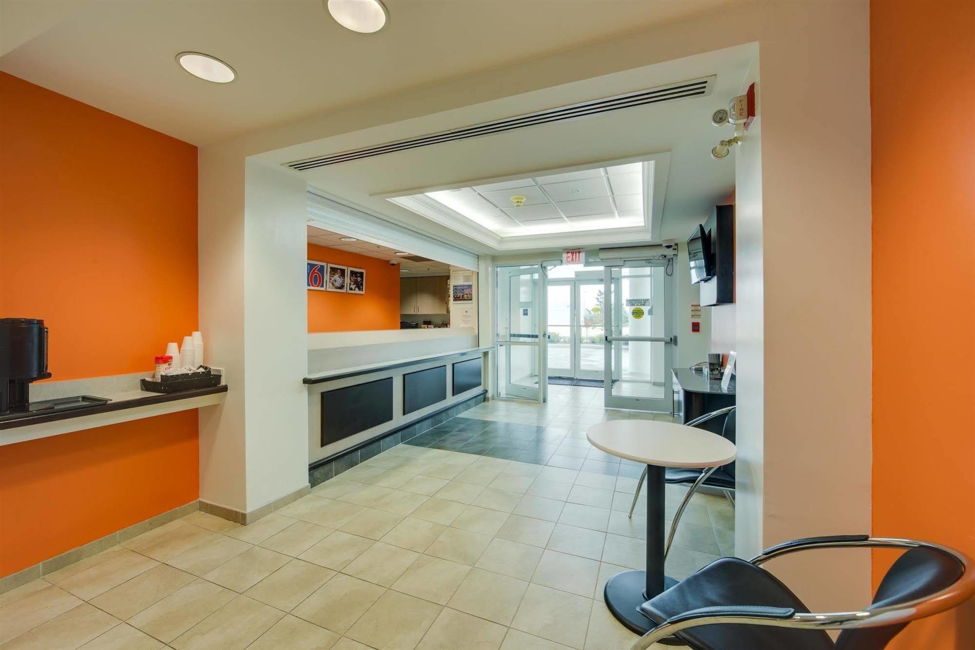 Motel 6-Brampton, ON - Toronto Exterior foto